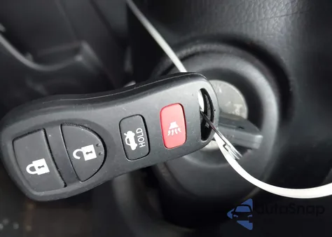 2011 Nissan Versa 1.8S из США, поврежденный, VIN 3N1BC1CP2BL403386